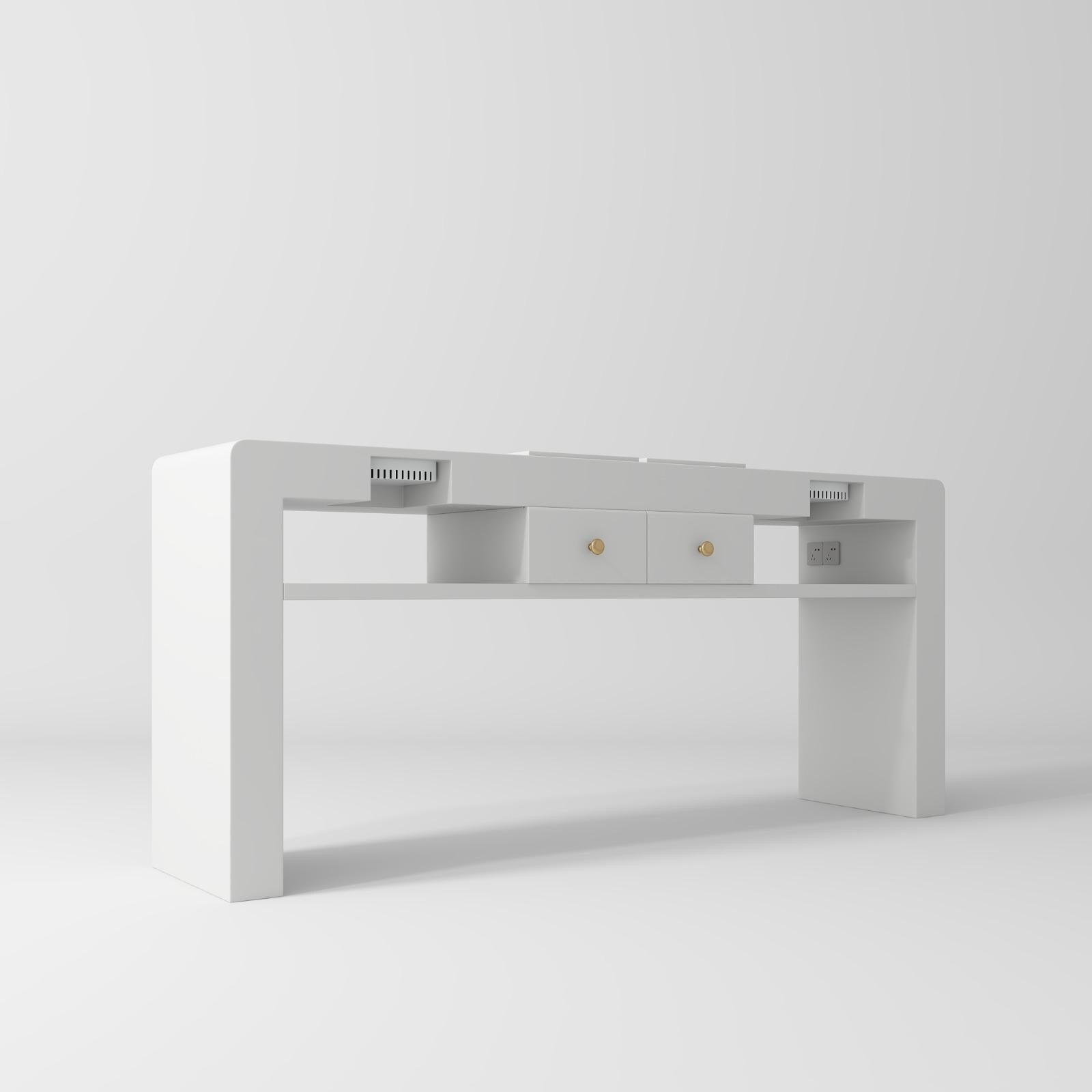 white nail desk