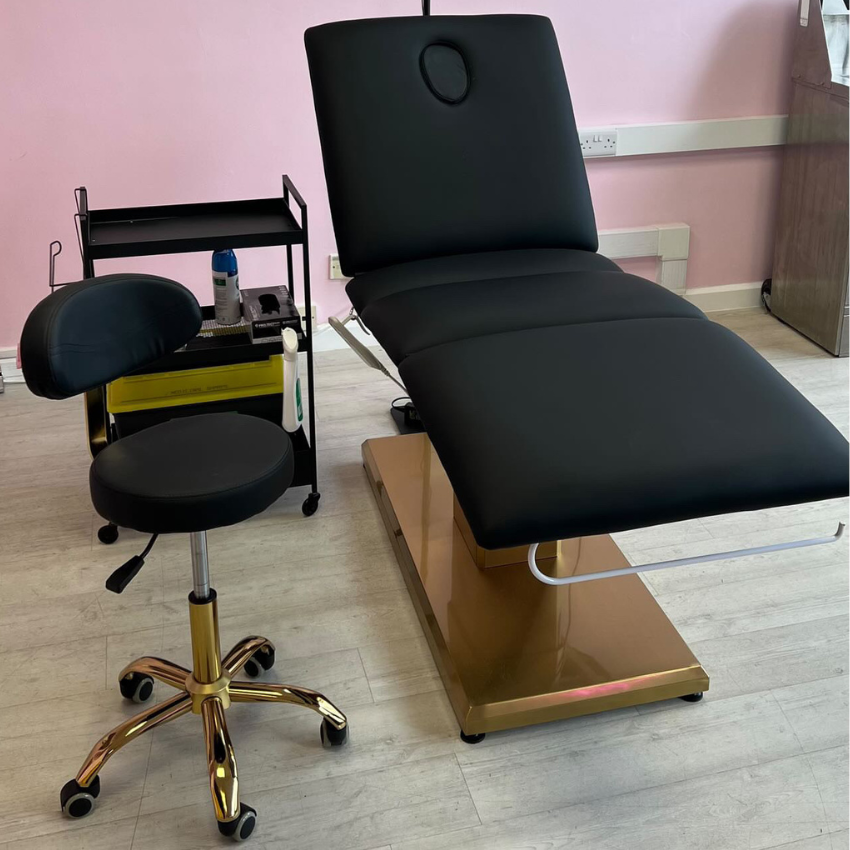 Customers photo of black bed and gold base