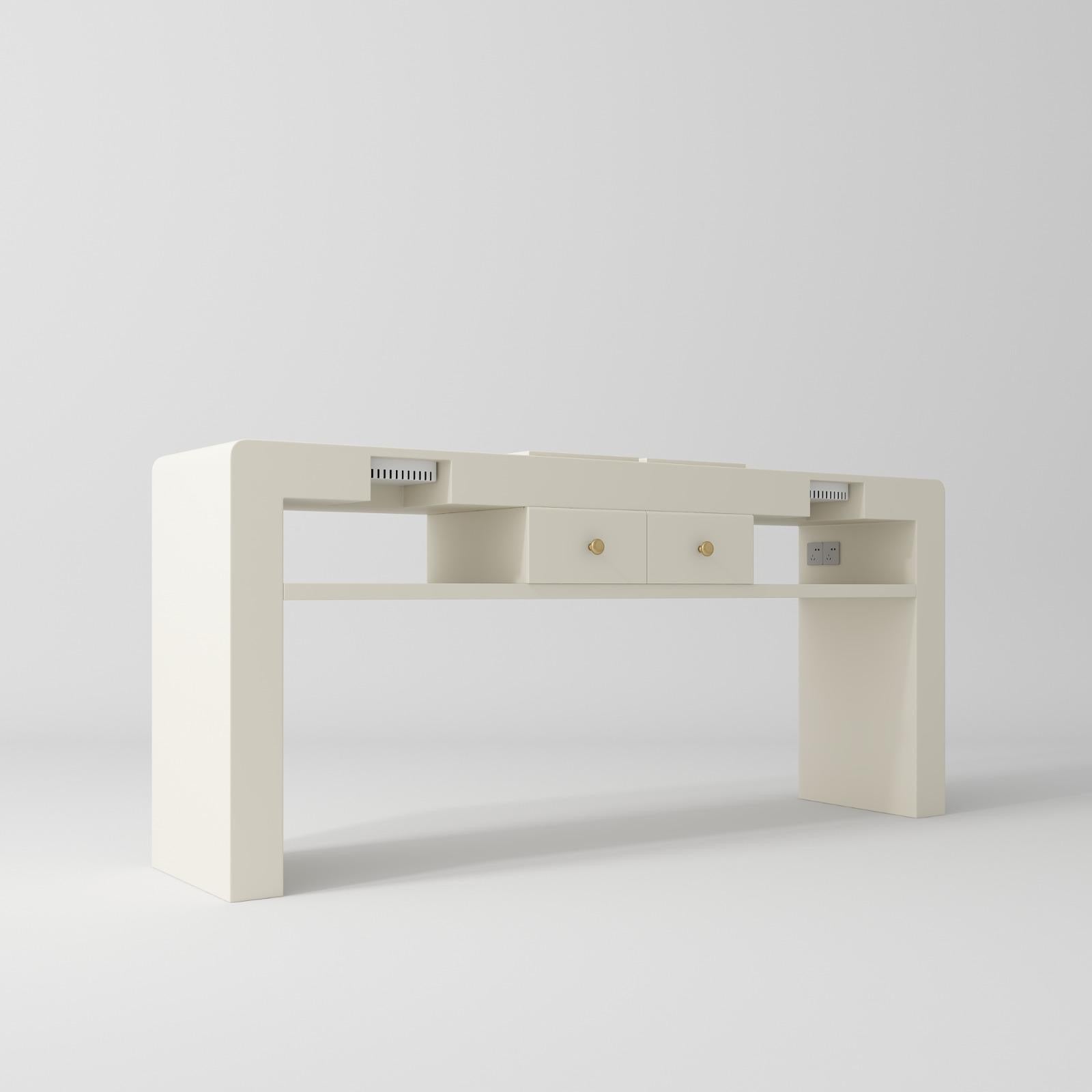 Nail station in cream